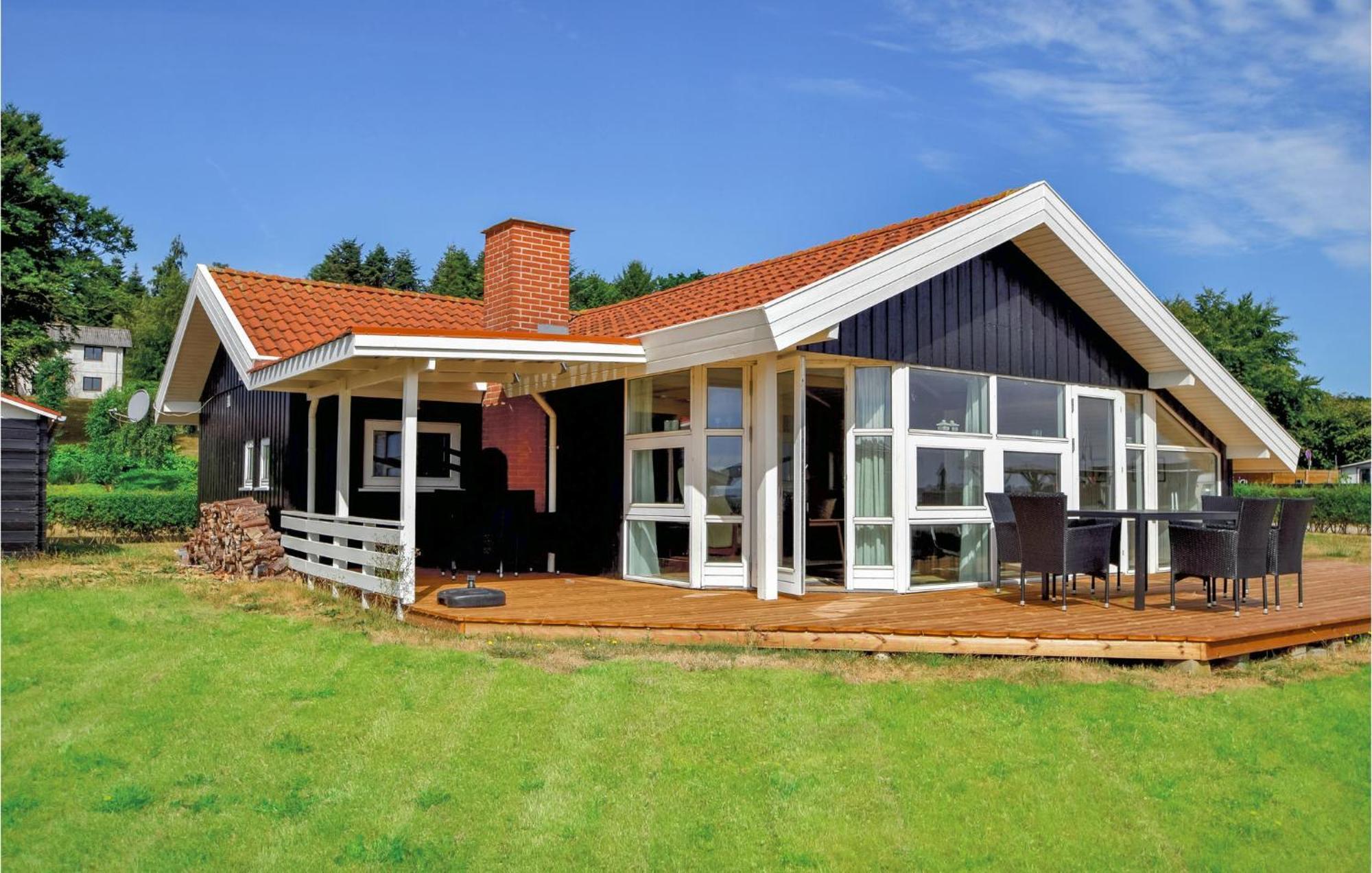 Amazing Home In Bjert With Wifi Binderup Strand 외부 사진